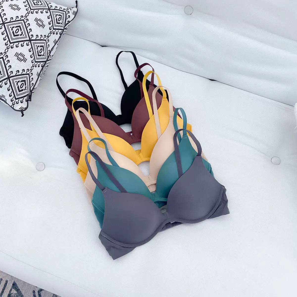 Comfortable Japanese-style Underwear Without Steel Ring For Girls Simple Small Bra Thin Section Seamless Breathable Type Adjustment Bra