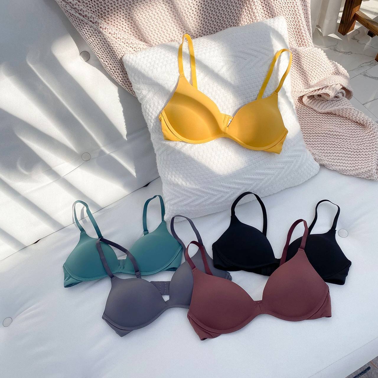 Comfortable Japanese-style Underwear Without Steel Ring For Girls Simple Small Bra Thin Section Seamless Breathable Type Adjustment Bra