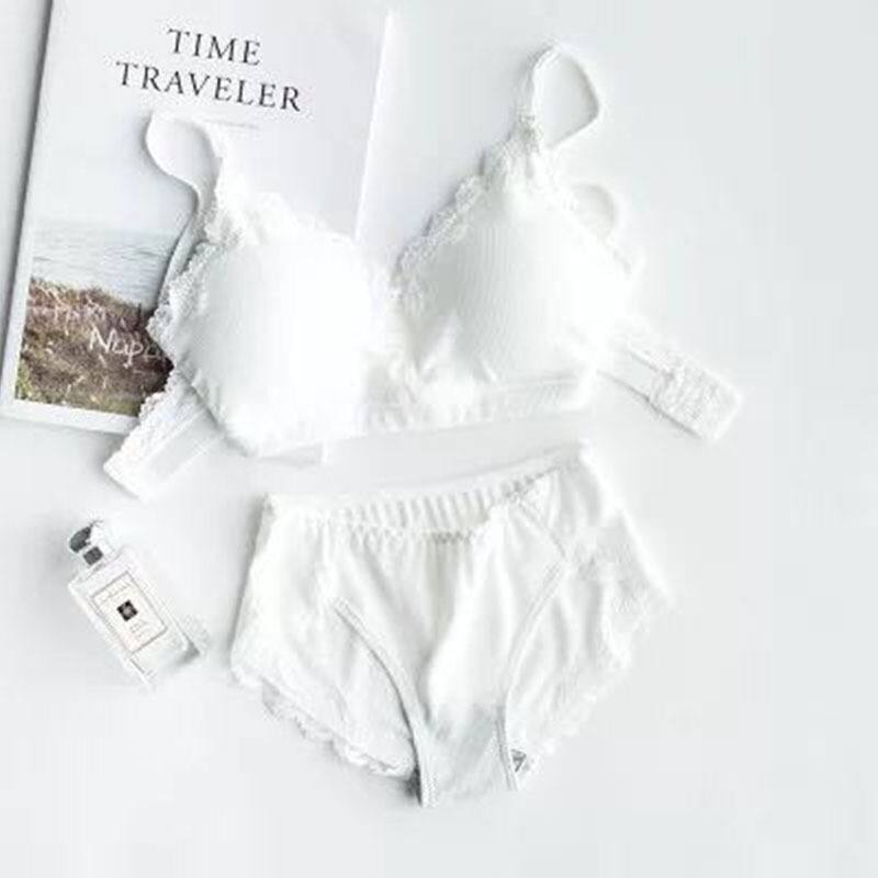 New Korean Version Of The Lace Edge Solid Color Cute No Steel Ring Bra Set