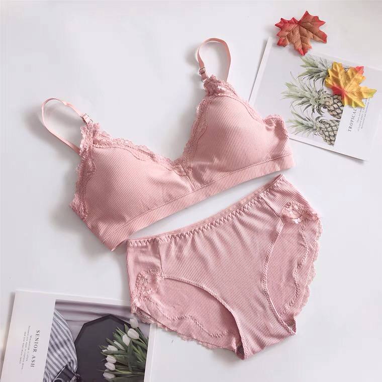 New Korean Version Of The Lace Edge Solid Color Cute No Steel Ring Bra Set